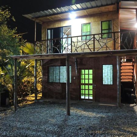 Cayo Ecovillage Puerto Cayo Exterior photo