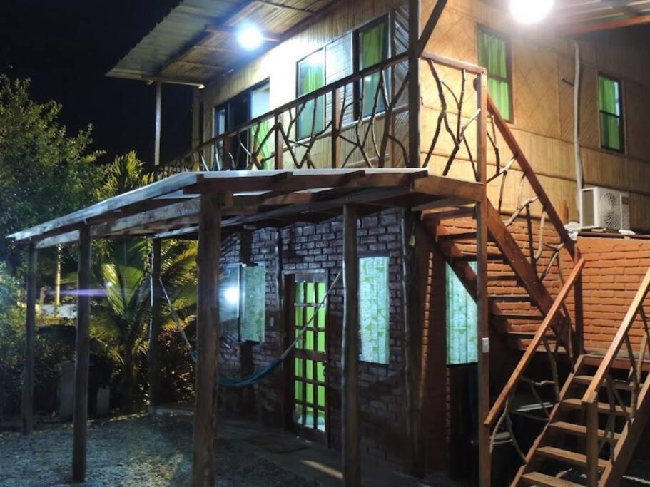 Cayo Ecovillage Puerto Cayo Exterior photo